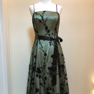 Papéll Boutique Evening Gown